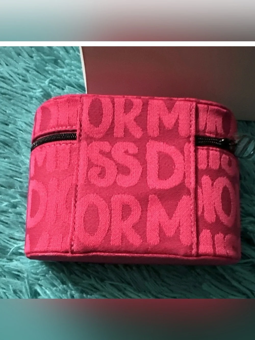 Dior Limited Edition Hot Pink Makeup Bag Vanity & Bonus Gift - Picture 4 of 8
